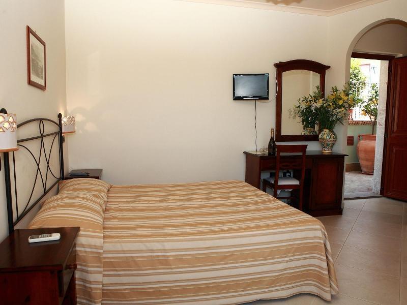 Villa Cristina Giardini Naxos Εξωτερικό φωτογραφία