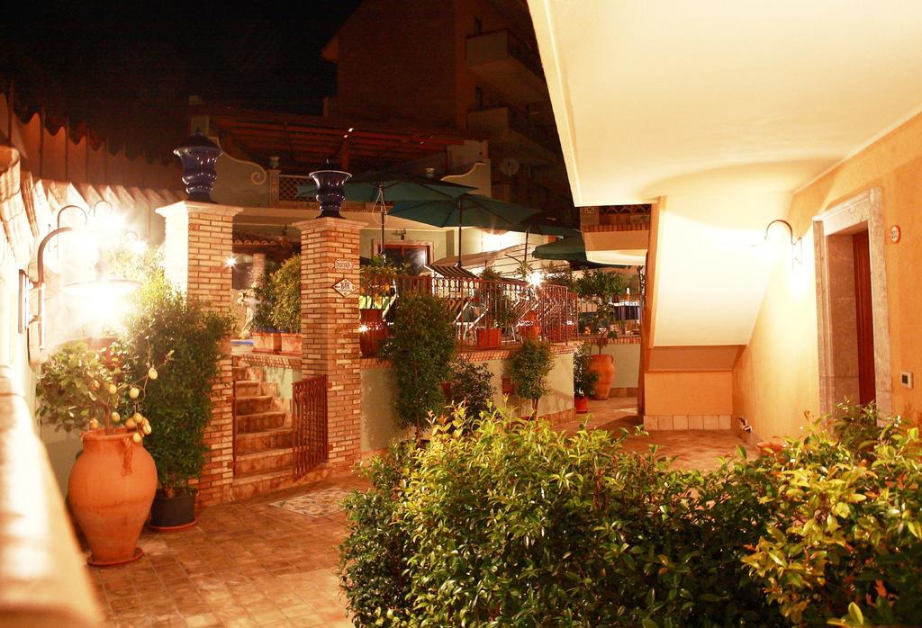 Villa Cristina Giardini Naxos Εξωτερικό φωτογραφία