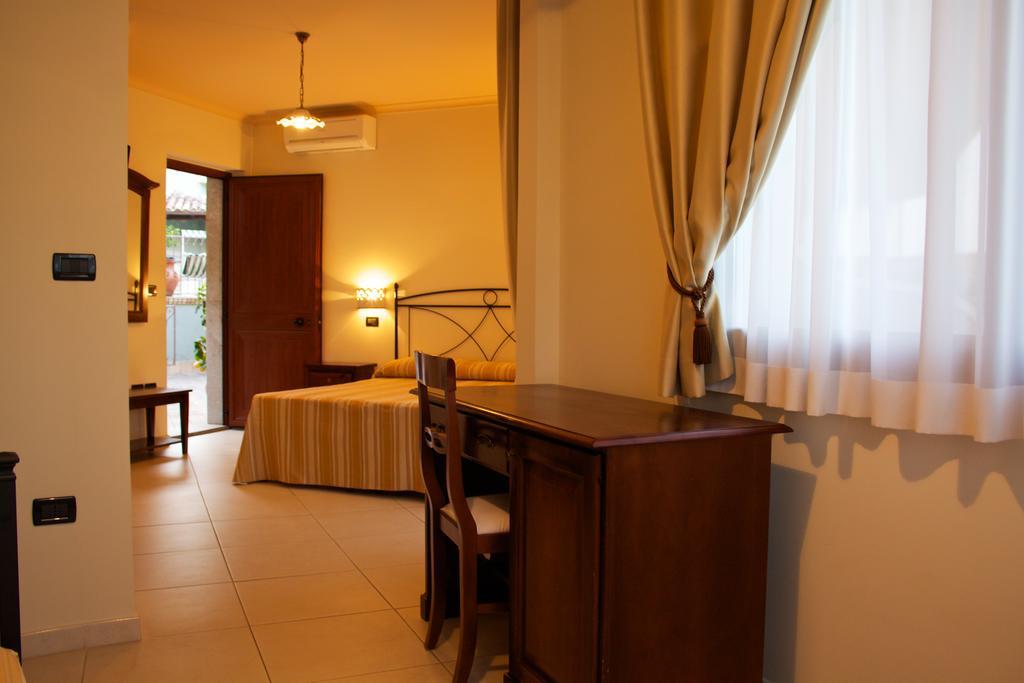 Villa Cristina Giardini Naxos Εξωτερικό φωτογραφία