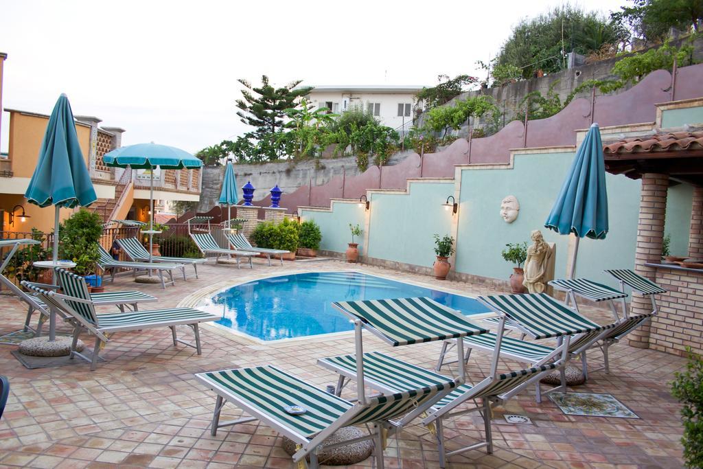 Villa Cristina Giardini Naxos Εξωτερικό φωτογραφία