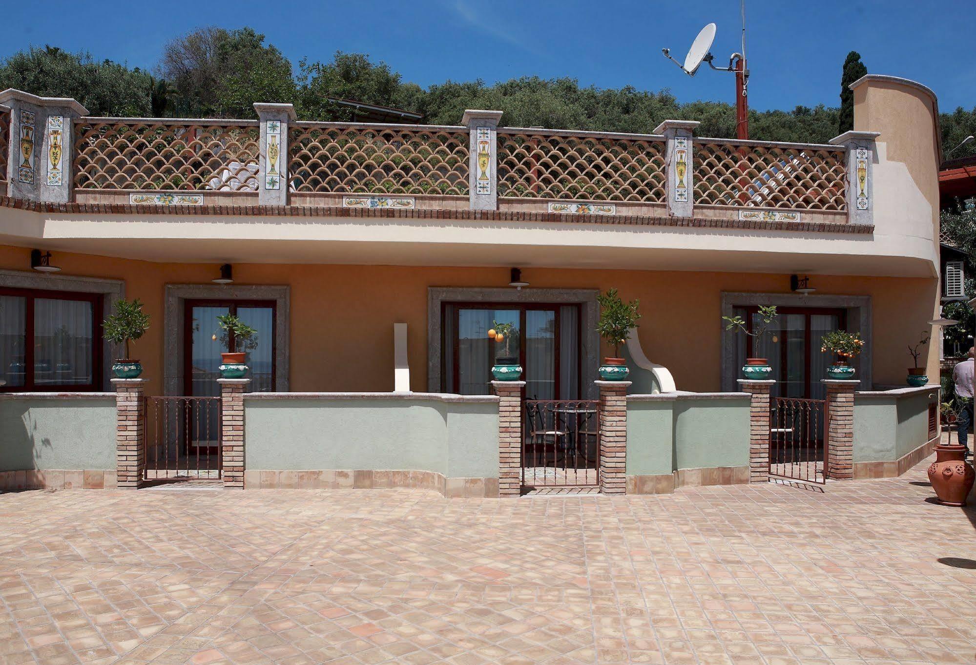 Villa Cristina Giardini Naxos Εξωτερικό φωτογραφία