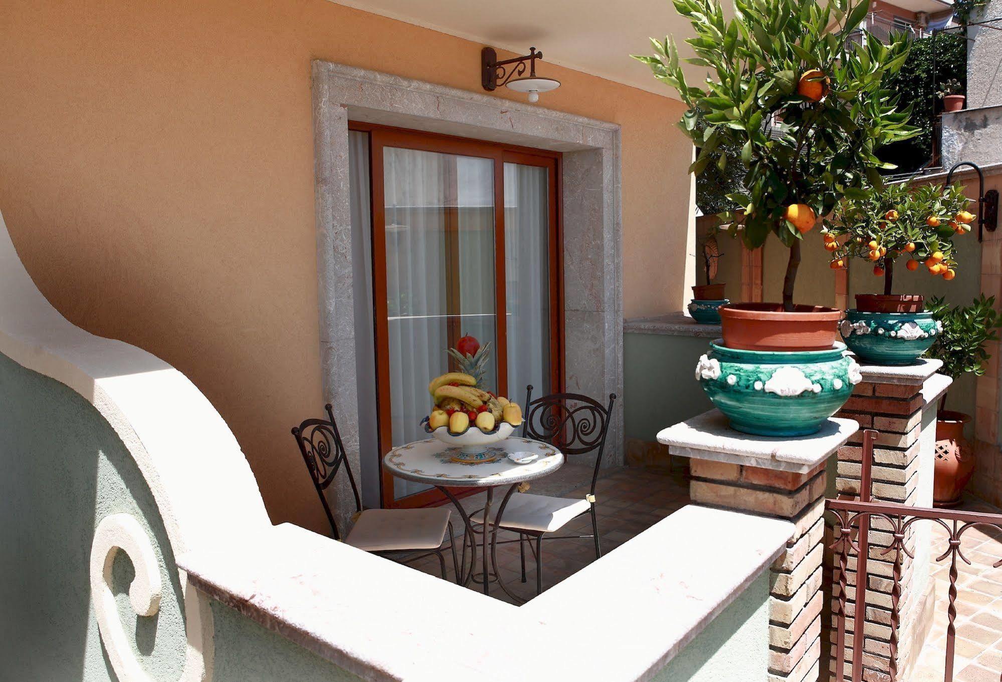 Villa Cristina Giardini Naxos Εξωτερικό φωτογραφία