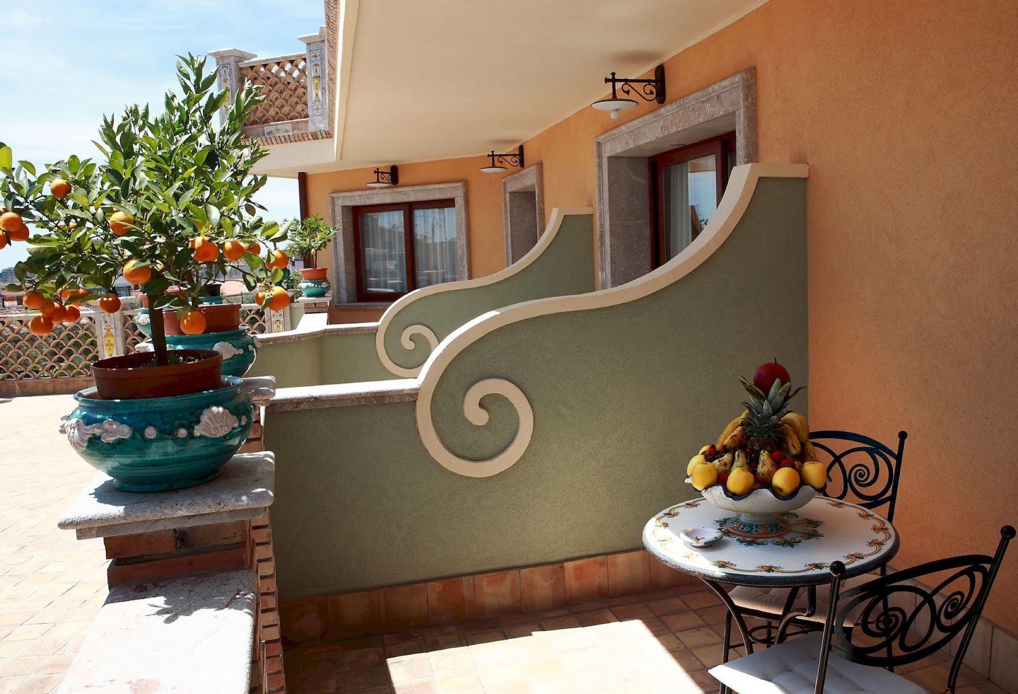 Villa Cristina Giardini Naxos Εξωτερικό φωτογραφία