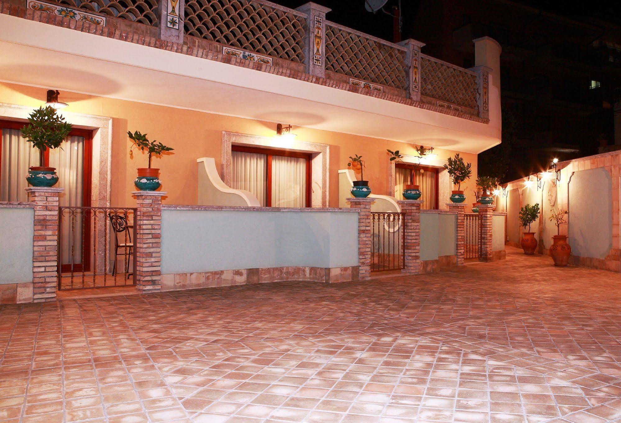 Villa Cristina Giardini Naxos Εξωτερικό φωτογραφία