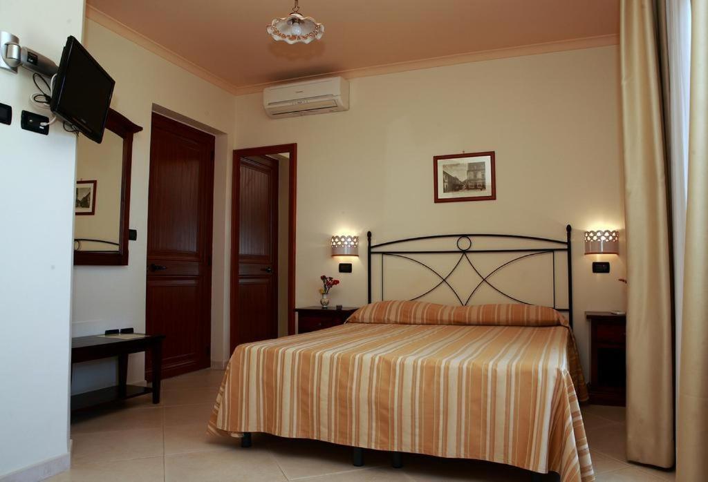 Villa Cristina Giardini Naxos Εξωτερικό φωτογραφία